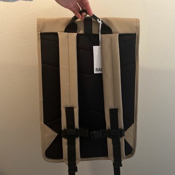 NWT Rain Backpack Rolltop Sand - Picture 6 of 11